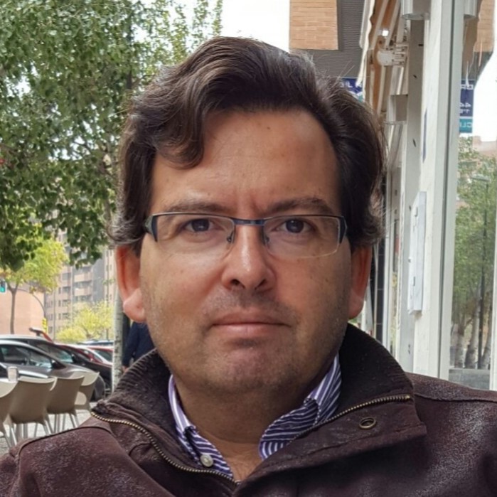 Speaker Roberto Corella